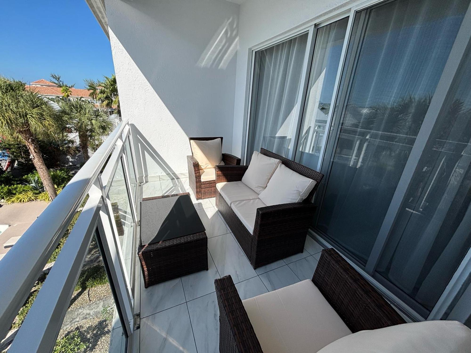 Grace Bay Suites Exterior foto