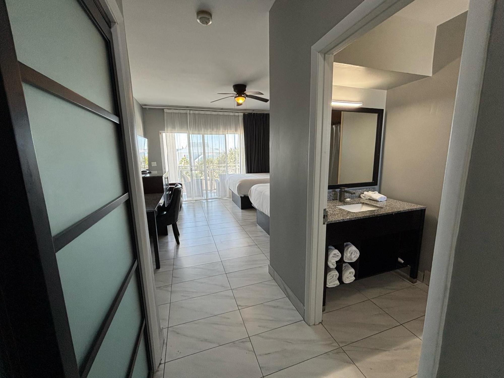 Grace Bay Suites Exterior foto
